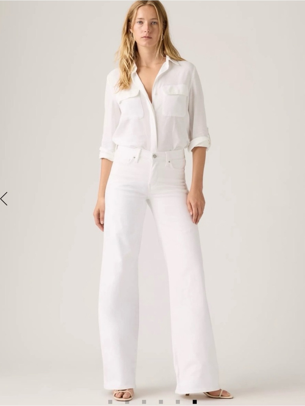 Wide Leg Women’s Jeans in White Levi’s 318 Shaping Wide Leg 27 EUC